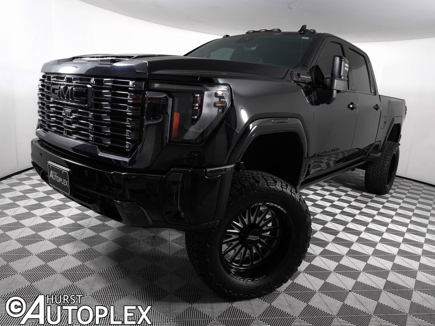 2024 GMC Sierra 2500HD Denali Ultimate — Pickup Truck — 32,551 mi — Hurst, TX