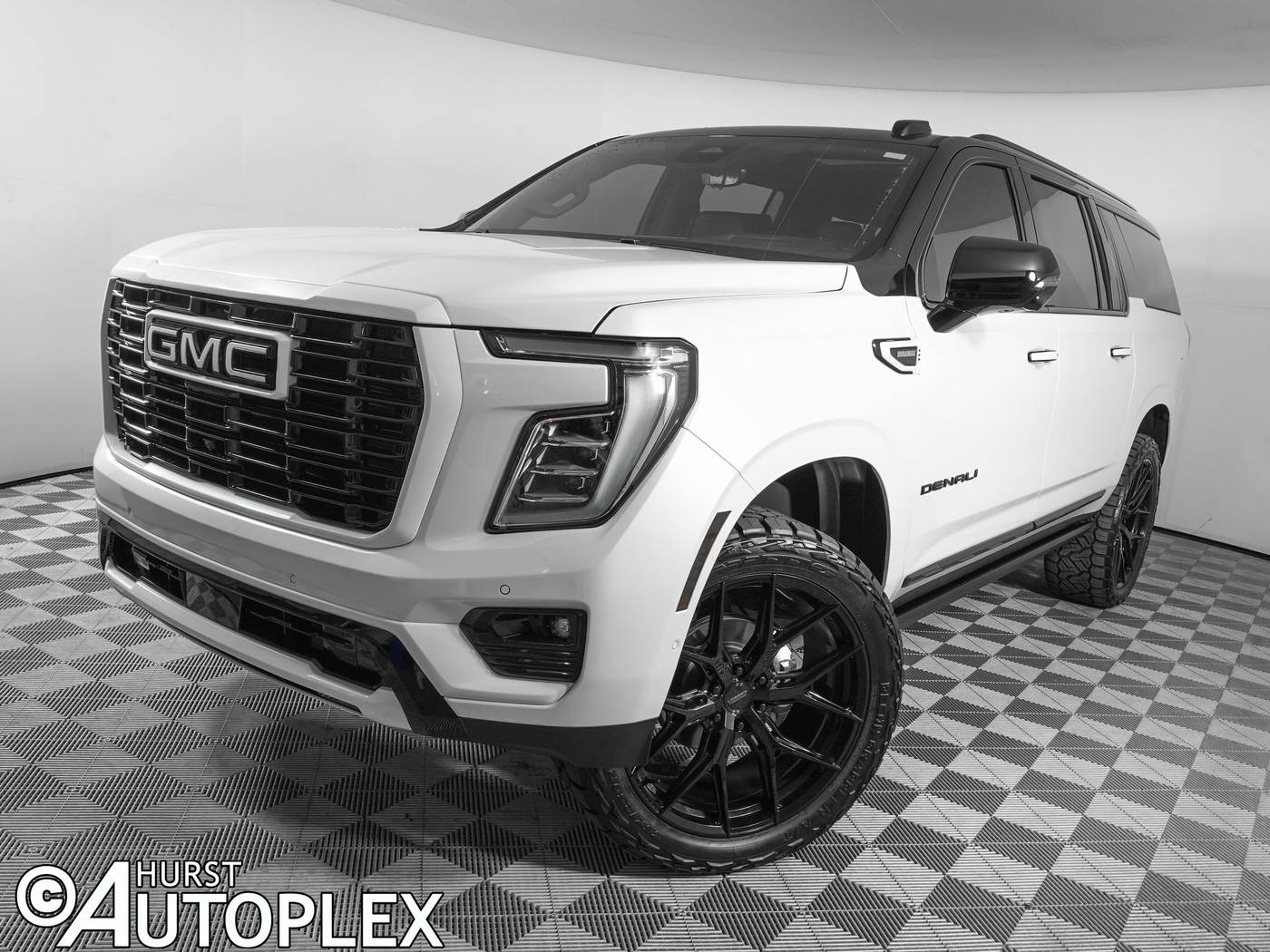 2025 GMC Yukon Denali — SUV — 77 mi — Hurst, TX