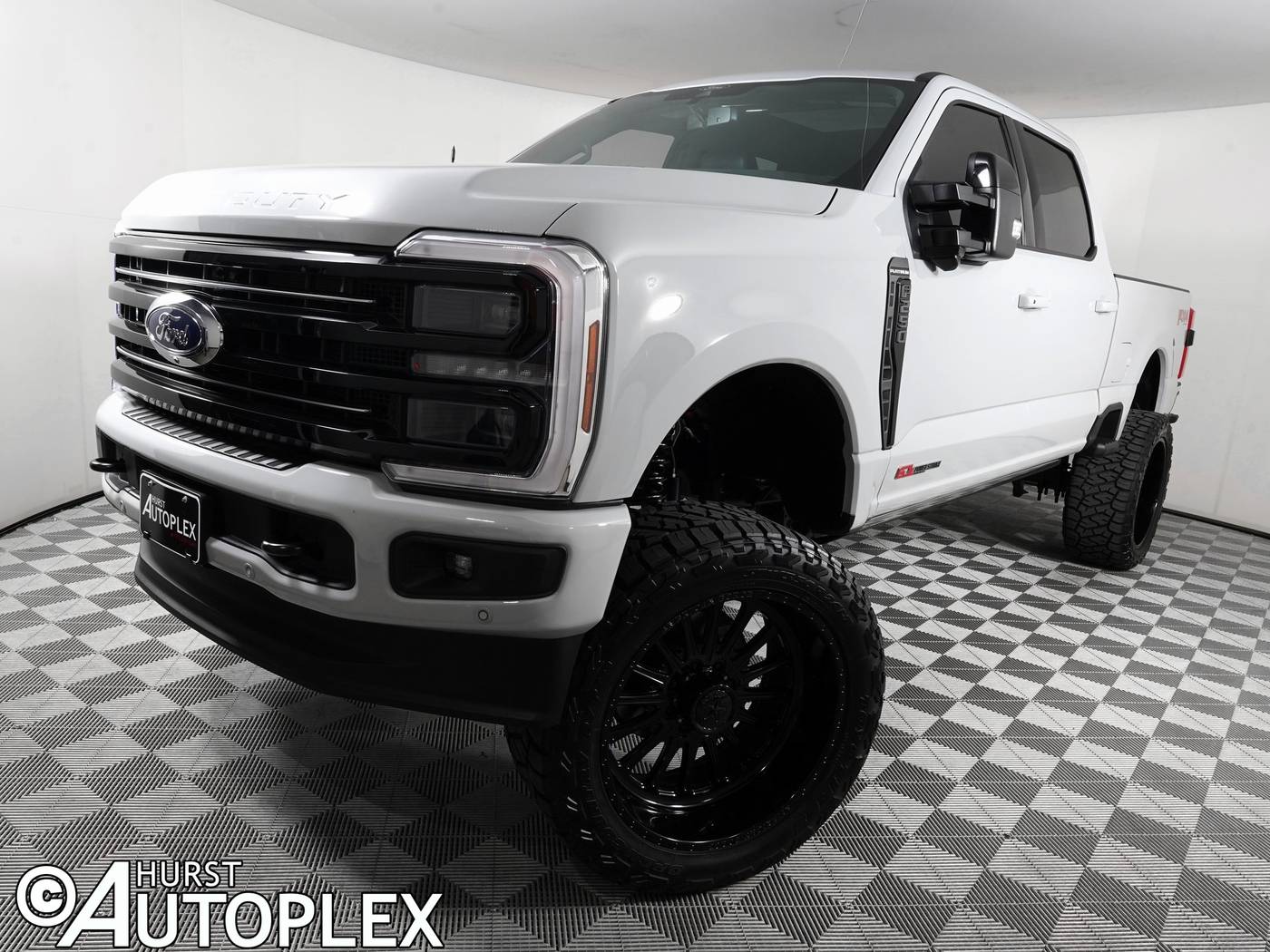 2025 Ford Super Duty F-250 Platinum — Pickup Truck — 2,611 mi — Hurst, TX