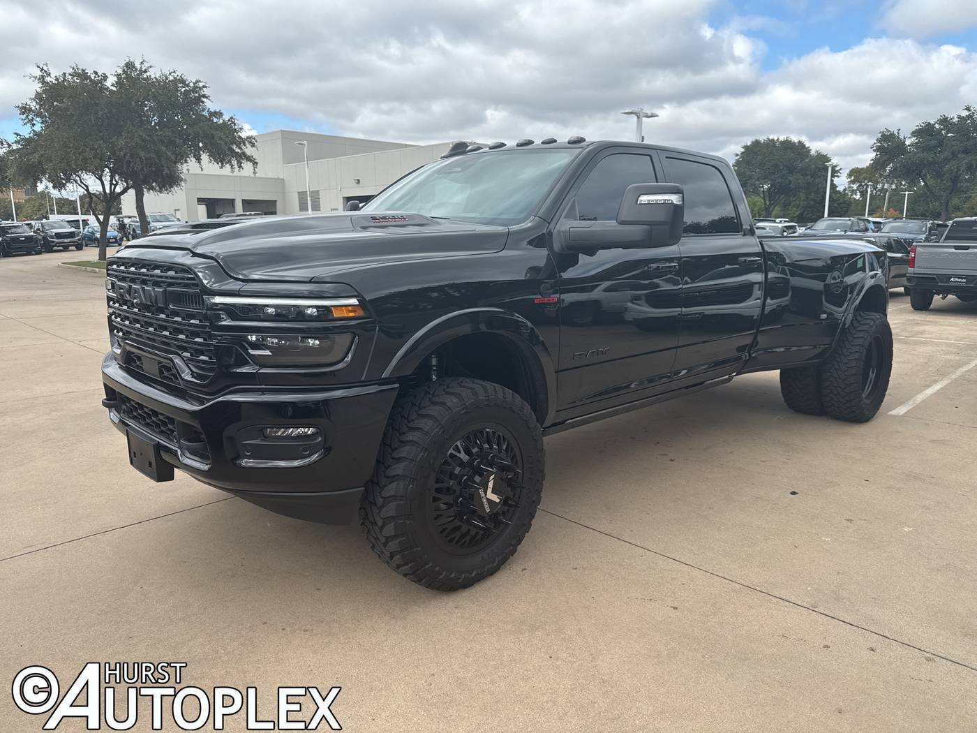 2025 Ram 3500 Limited — Pickup Truck — 1,806 mi — Hurst, TX