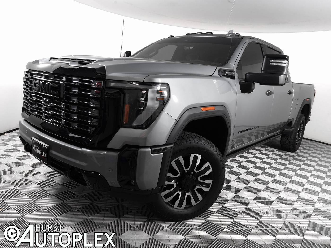 2025 GMC Sierra 3500HD Denali Ultimate — Pickup Truck — 15,770 mi — Hurst, TX