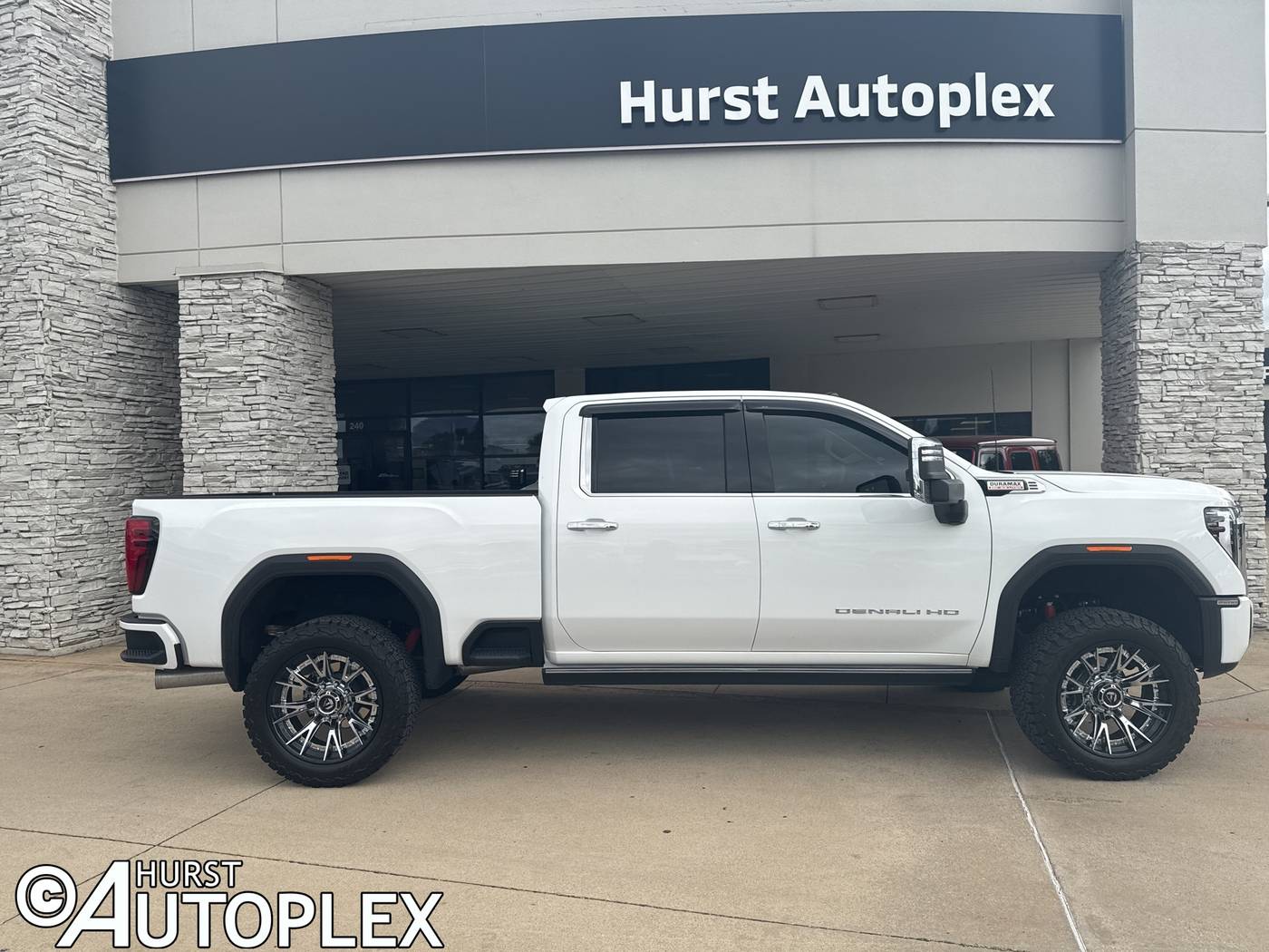 2025 GMC Sierra 2500HD Denali — Pickup Truck — 3,775 mi — Hurst, TX