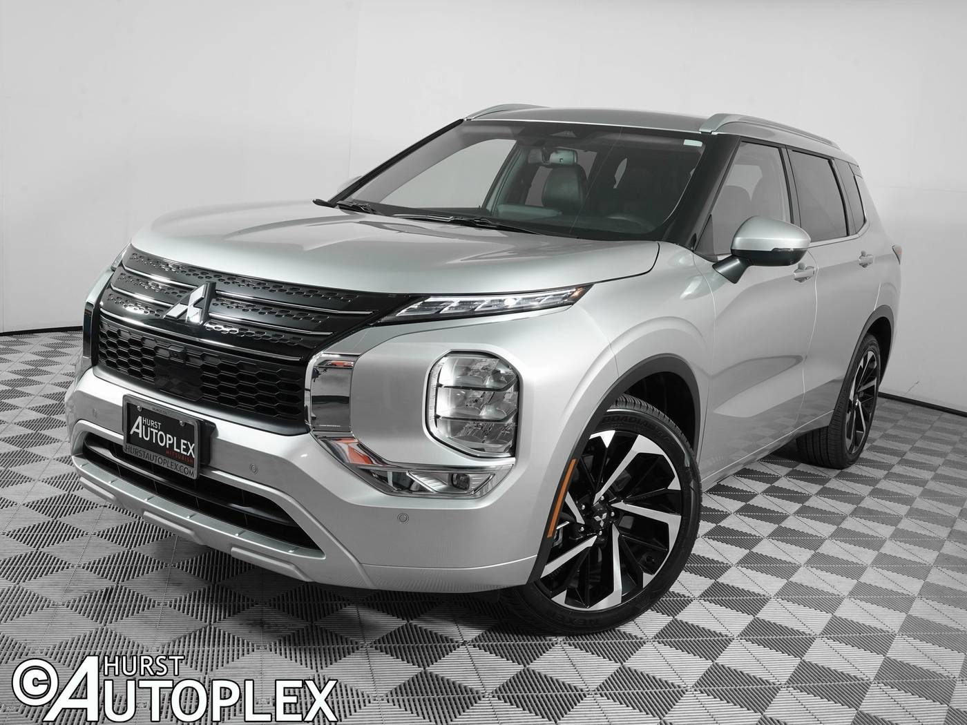 2024 Mitsubishi Outlander SEL — SUV — 8,602 mi — Hurst, TX