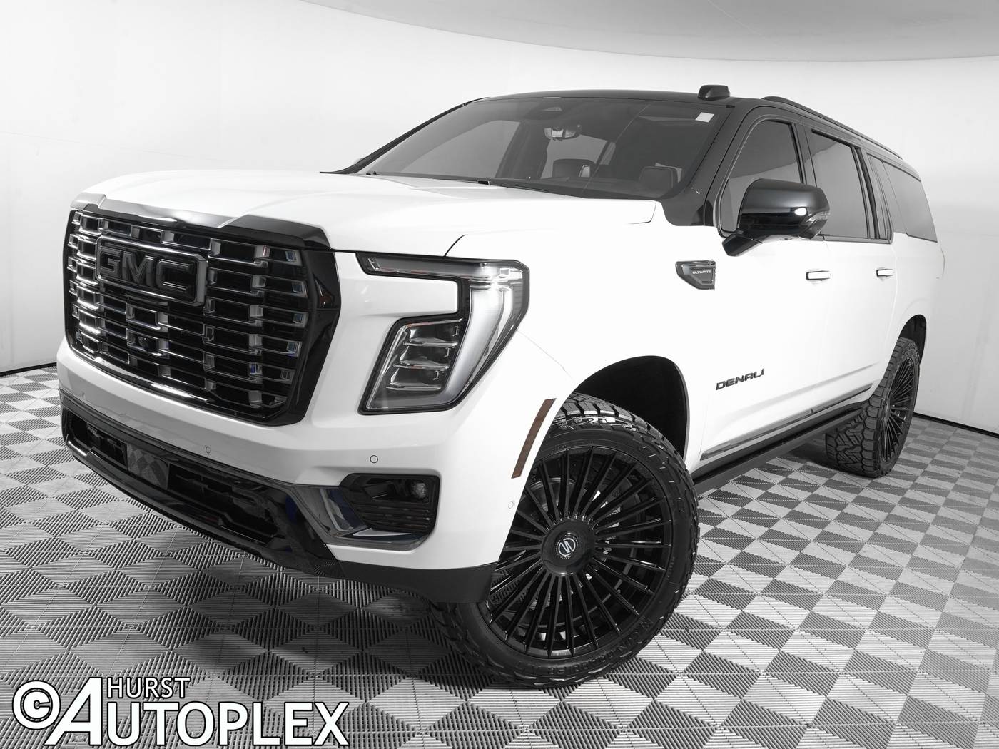 2025 GMC Yukon Denali Ultimate — SUV — 616 mi — Hurst, TX