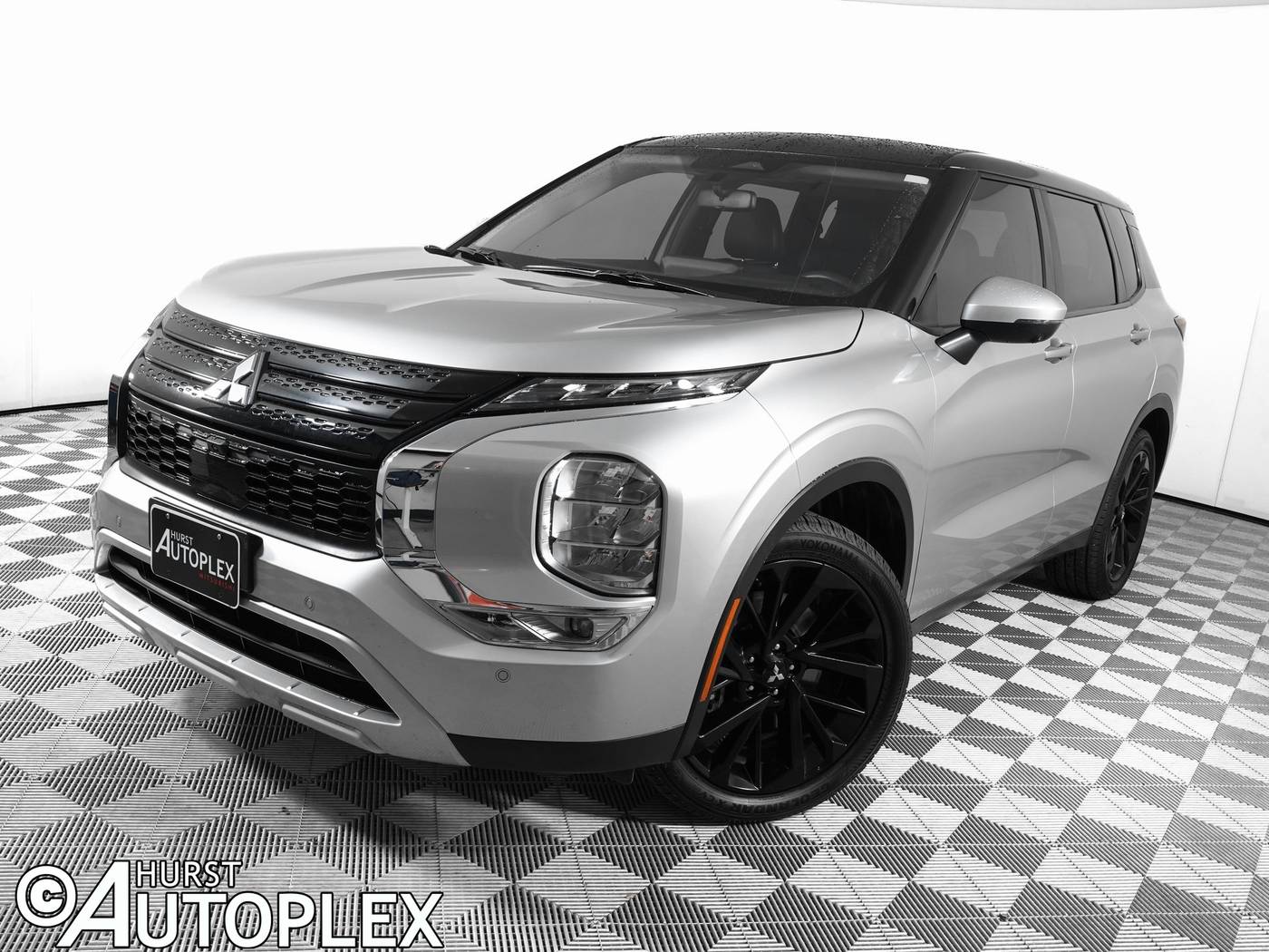 2023 Mitsubishi Outlander SE — SUV — 35,389 mi — Hurst, TX