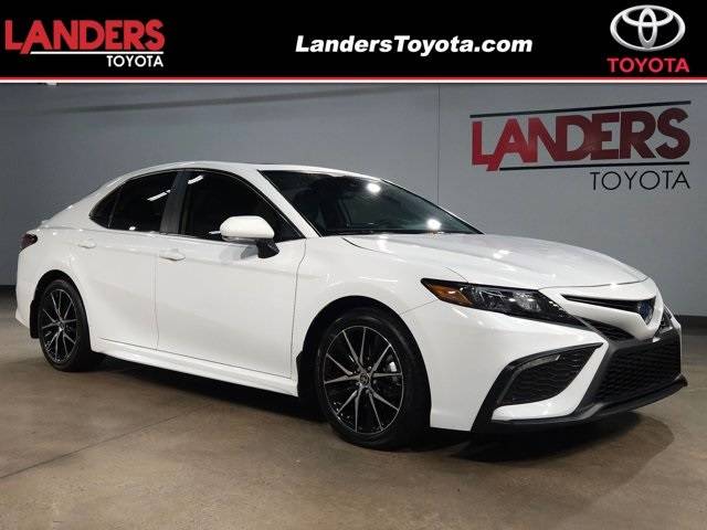 2024 Toyota Camry Hybrid SE — Sedan — 25,707 mi — Little Rock, AR