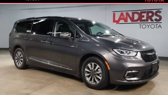 2022 Chrysler Pacifica Hybrid Limited — Minivan — 68,285 mi — Little Rock, AR