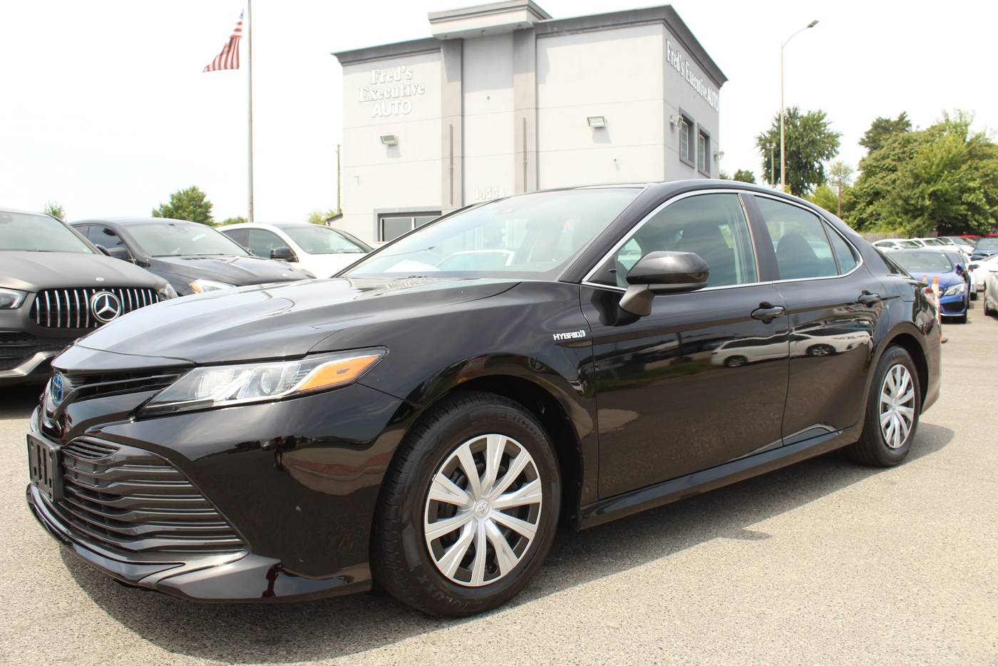2019 Toyota Camry Hybrid SE — Sedan — 32,000 mi — Woodbridge, VA