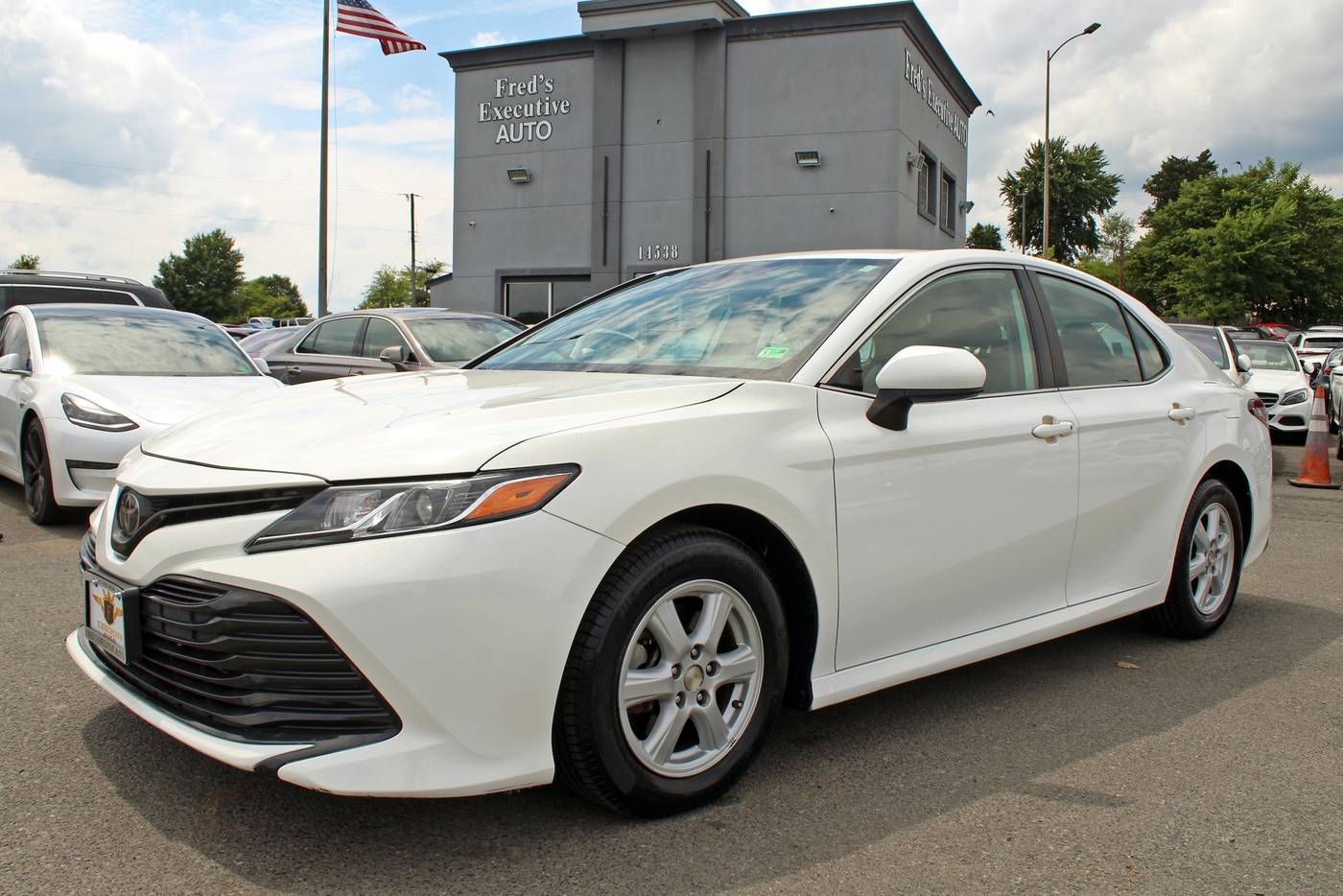 2020 Toyota Camry LE — Sedan — 77,000 mi — Woodbridge, VA