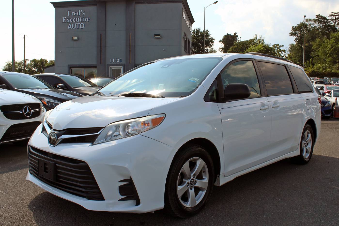 2018 Toyota Sienna LE — Minivan — 65,000 mi — Woodbridge, VA