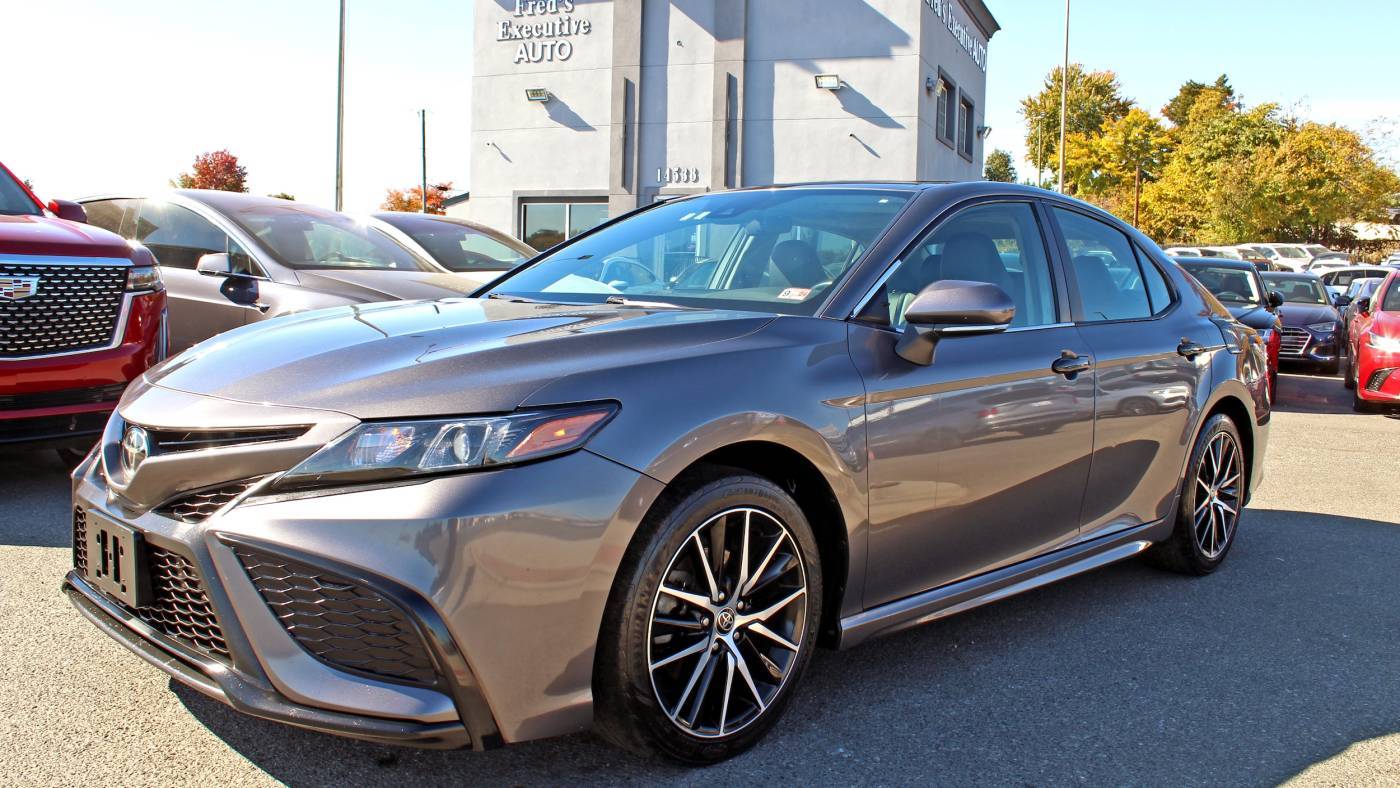 2021 Toyota Camry SE — Sedan — 76,000 mi — Woodbridge, VA