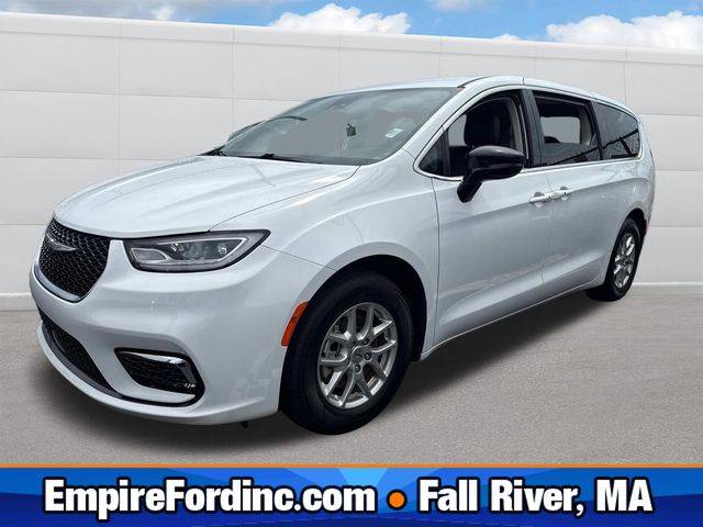 2024 Chrysler Pacifica Touring L — Minivan — 63,756 mi — Fall River, MA