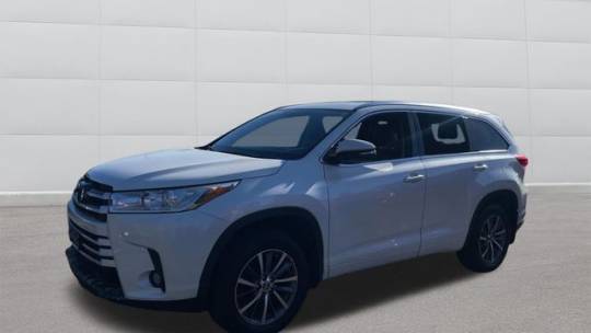 2017 Toyota Highlander SE V6 — SUV — 101,372 mi — Fall River, MA