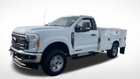 2023 Ford Super Duty F-350 Chassis Cab XL — Chassis Cab Truck — 6,892 mi — Fall River, MA