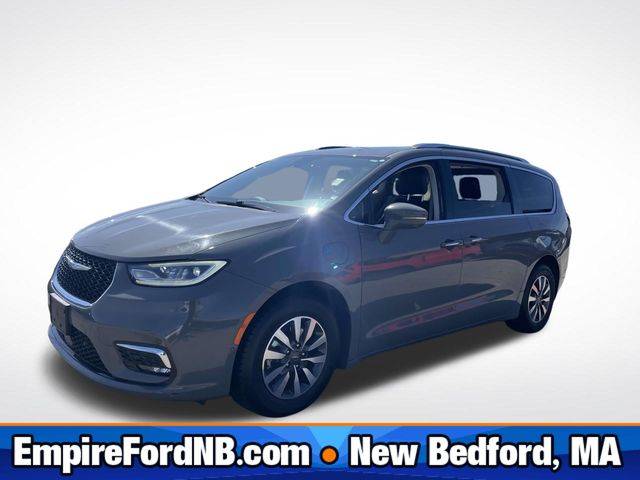 2021 Chrysler Pacifica Hybrid Touring L — Minivan — 69,882 mi — Fall River, MA