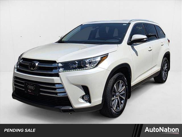2019 Toyota Highlander SE V6 — SUV — 64,638 mi — Plano, TX