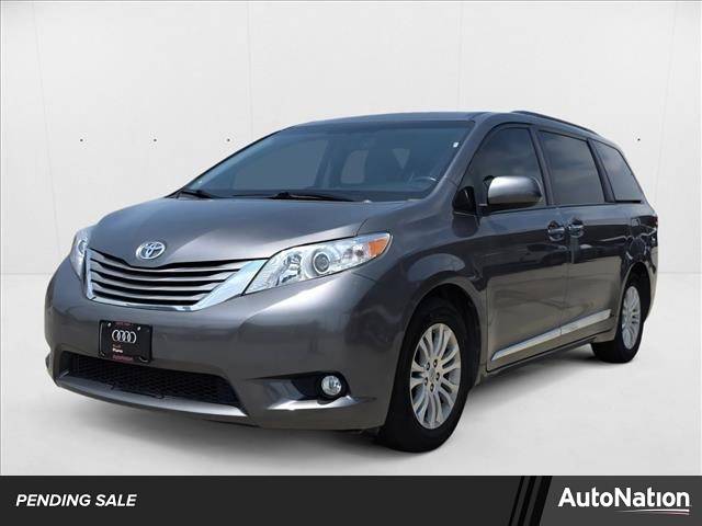 2017 Toyota Sienna XLE Premium — Minivan — 101,665 mi — Plano, TX