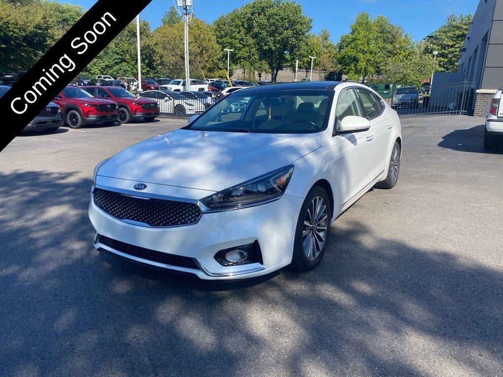 2017 Kia Cadenza Premium — Sedan — 80,740 mi — Franklin, TN