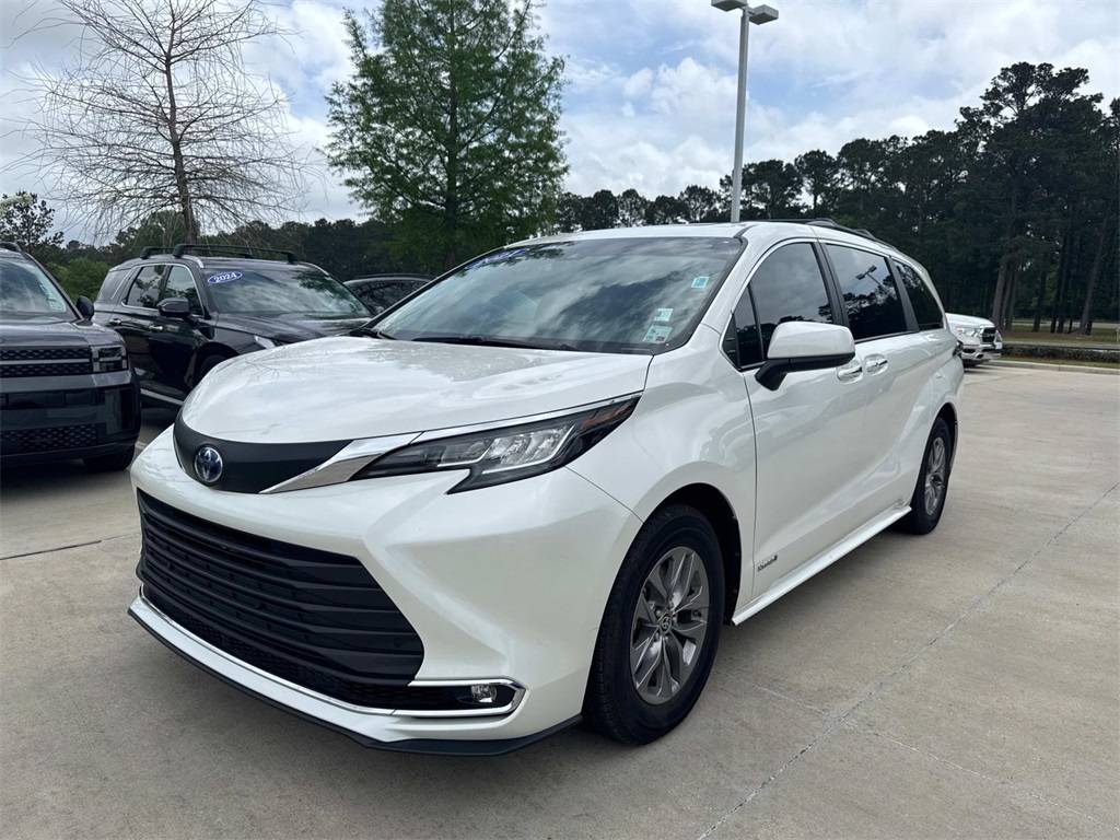 2021 Toyota Sienna XLE — Minivan — 49,253 mi — Covington, LA