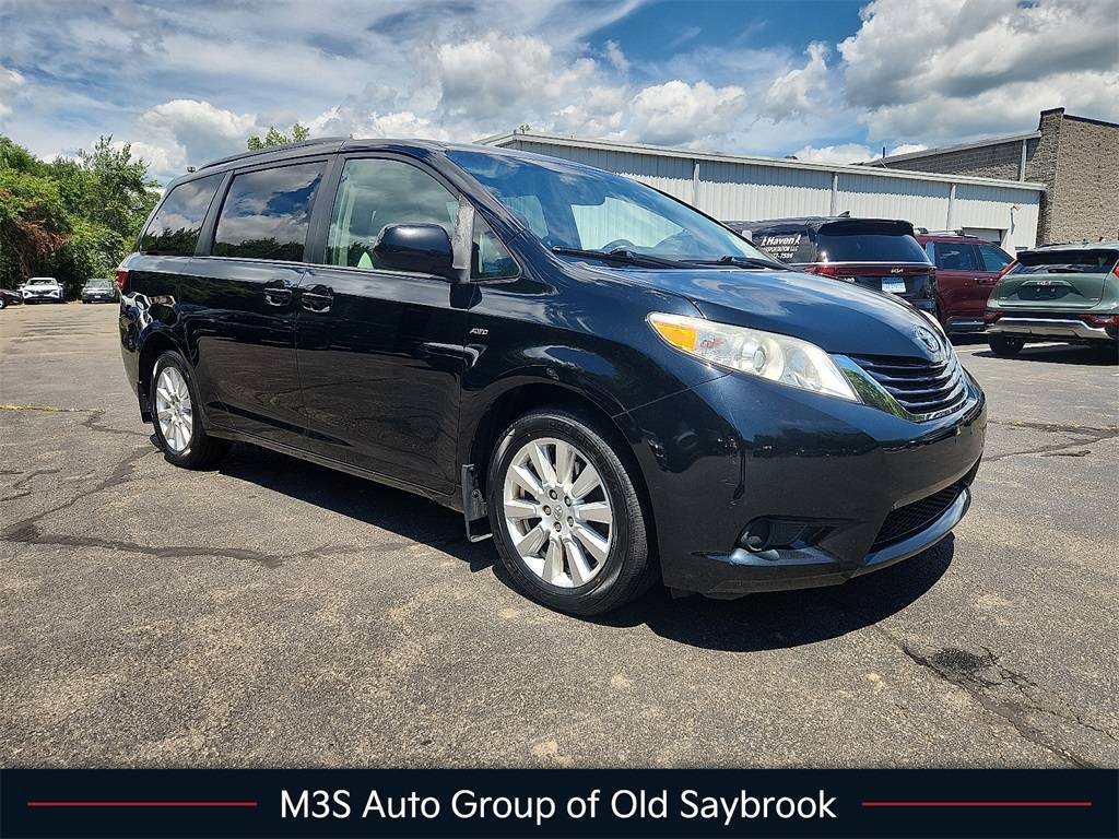 2017 Toyota Sienna LE — Minivan — 59,580 mi — Old Saybrook, CT