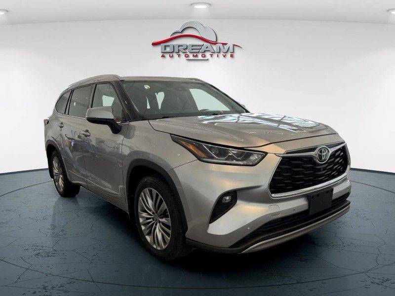 2022 Toyota Highlander Platinum — SUV — 74,357 mi — Kansas City, KS