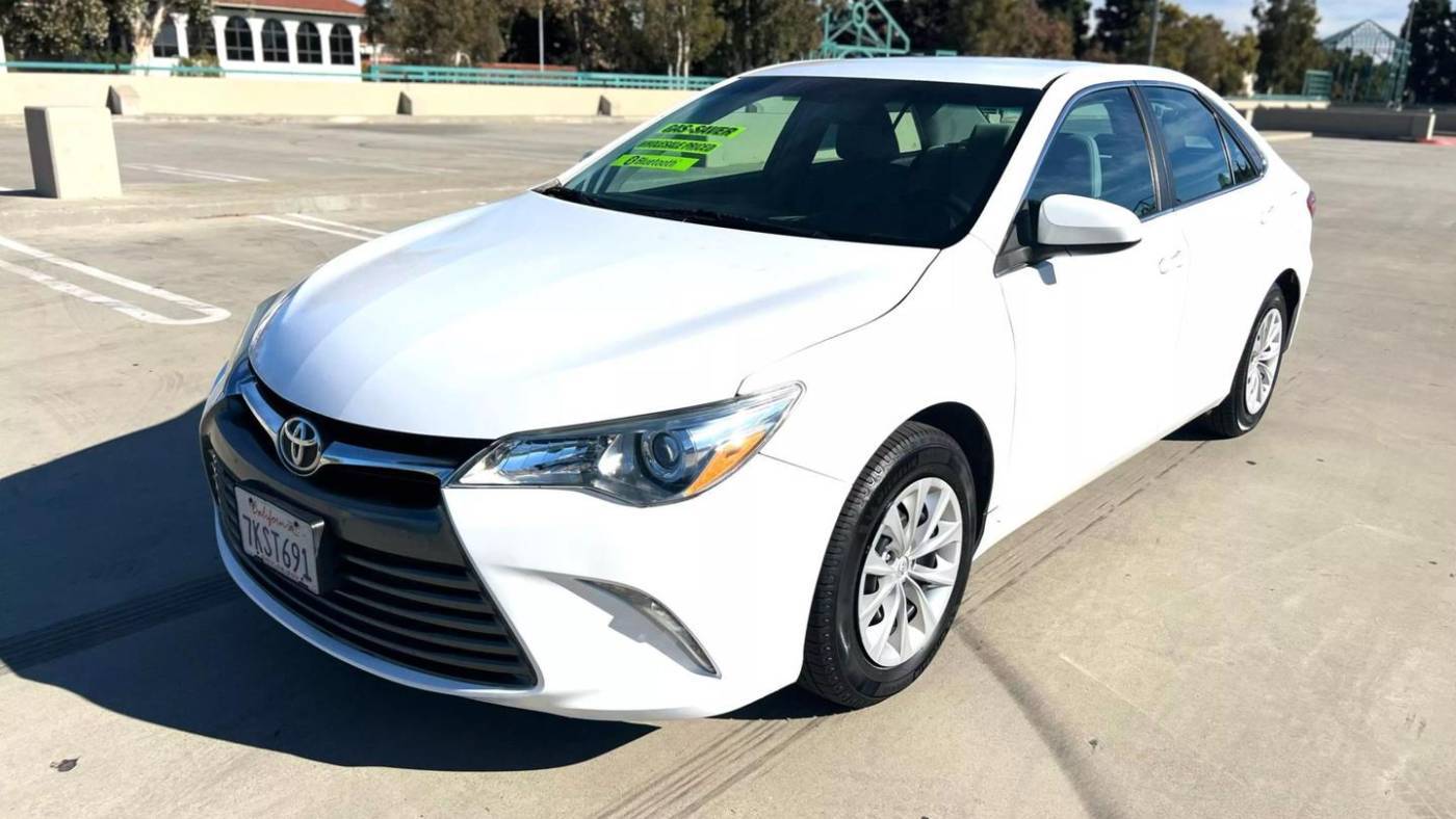 2015 Toyota Camry LE — Sedan — 144,517 mi — Fullerton, CA