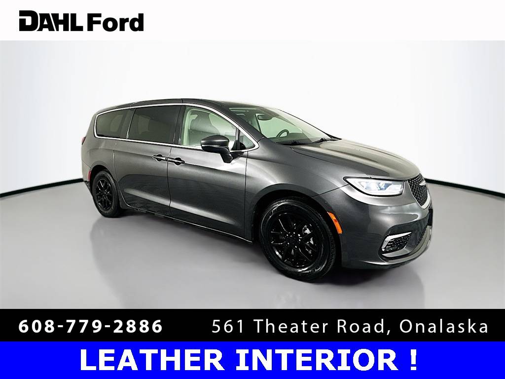 2023 Chrysler Pacifica Touring L — Minivan — 54,254 mi — Onalaska, WI