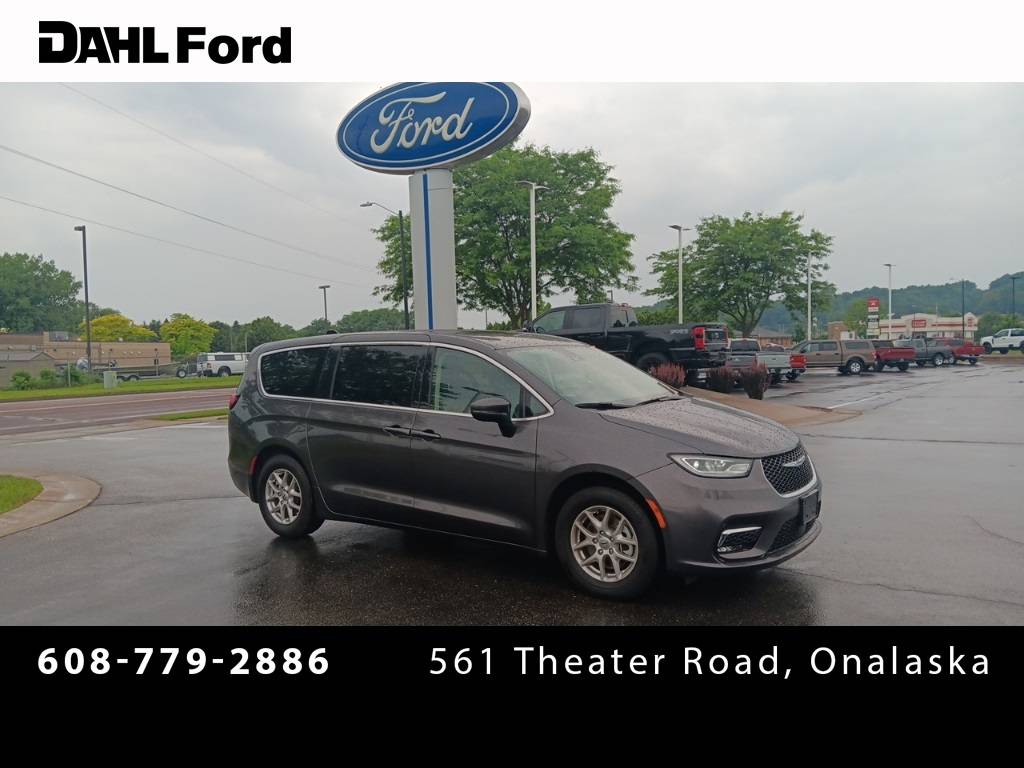 2023 Chrysler Pacifica Touring L — Minivan — 54,890 mi — Onalaska, WI