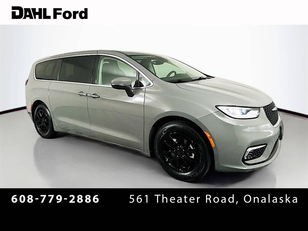 2023 Chrysler Pacifica Touring L — Minivan — 58,546 mi — Onalaska, WI