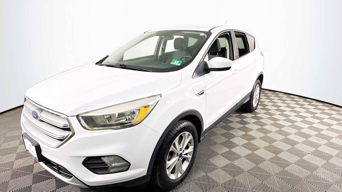2017 Ford Escape SE — SUV — 124,227 mi — Toms River, NJ