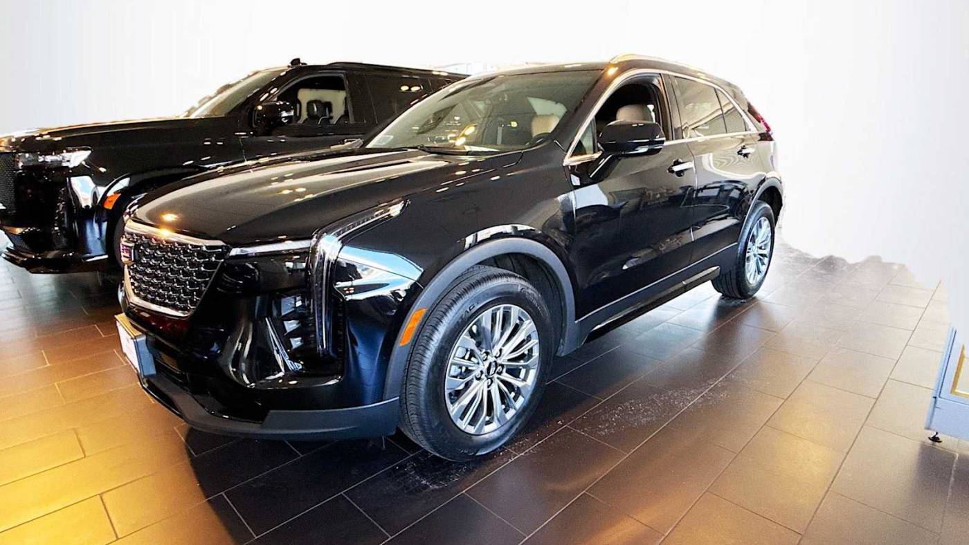2024 Cadillac XT4 Premium Luxury — SUV — 4,140 mi — Toms River, NJ