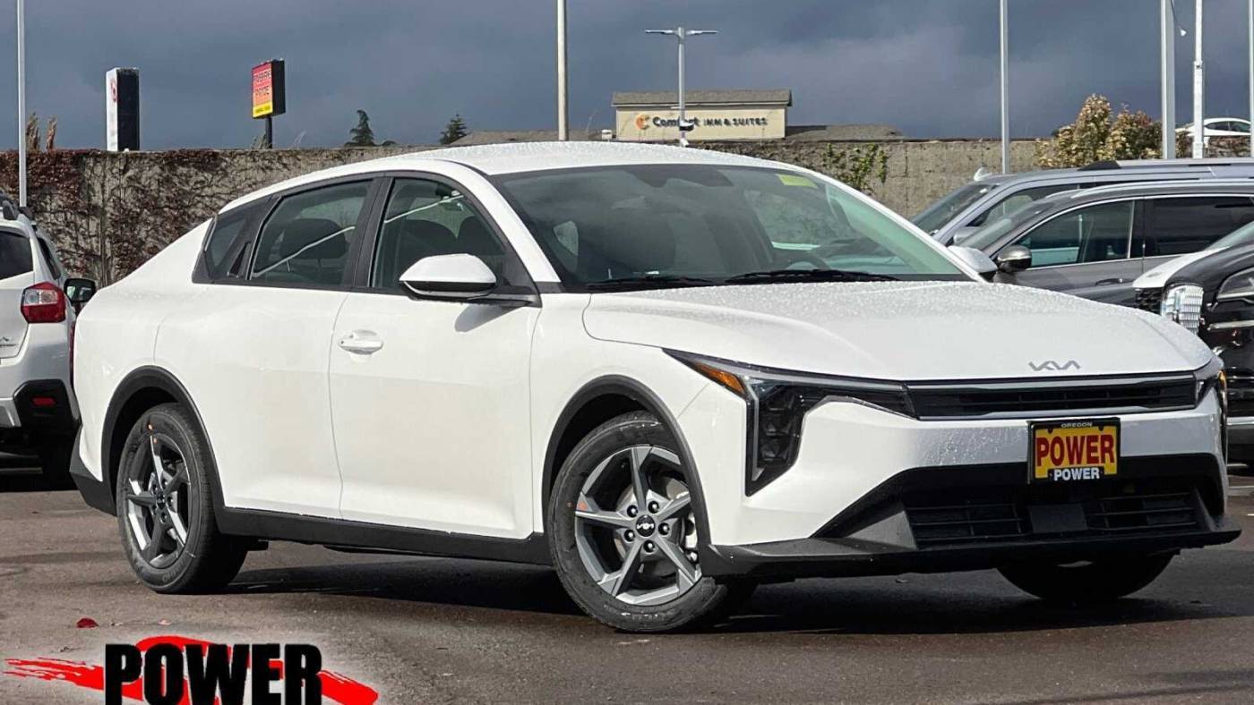 2025 Kia K4 LXS — Sedan — 13,770 mi — Salem, OR