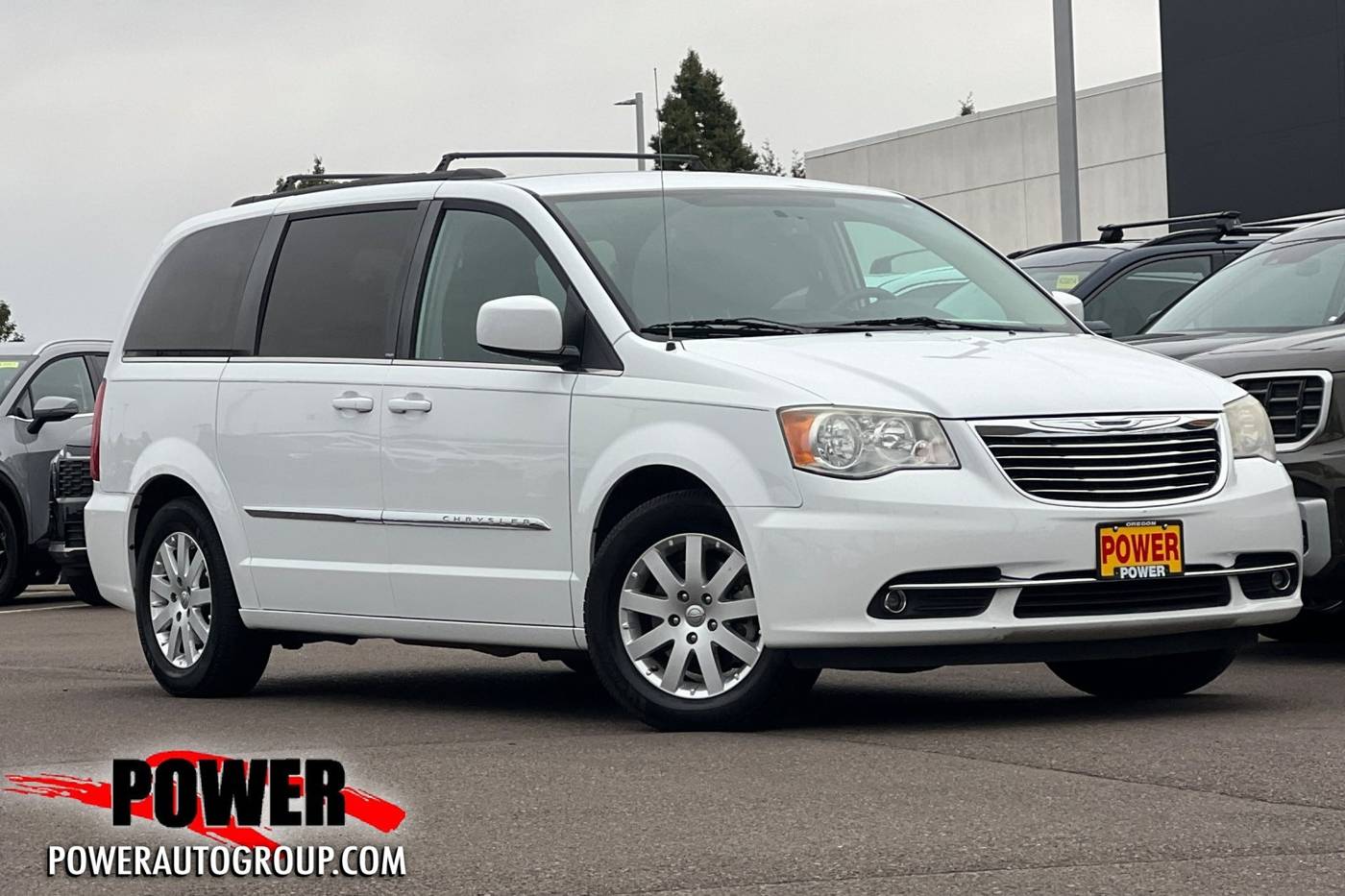 2014 Chrysler Town & Country Touring — Minivan — 169,765 mi — Salem, OR