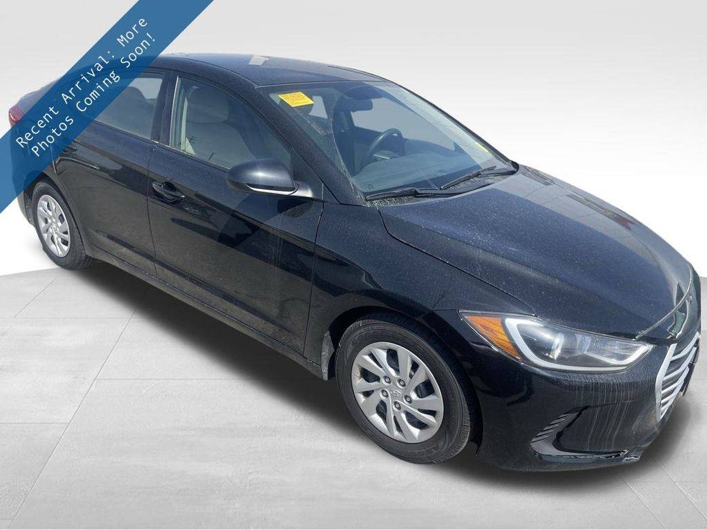 2017 Hyundai Elantra SE — Sedan — 86,985 mi — Dubuque, IA