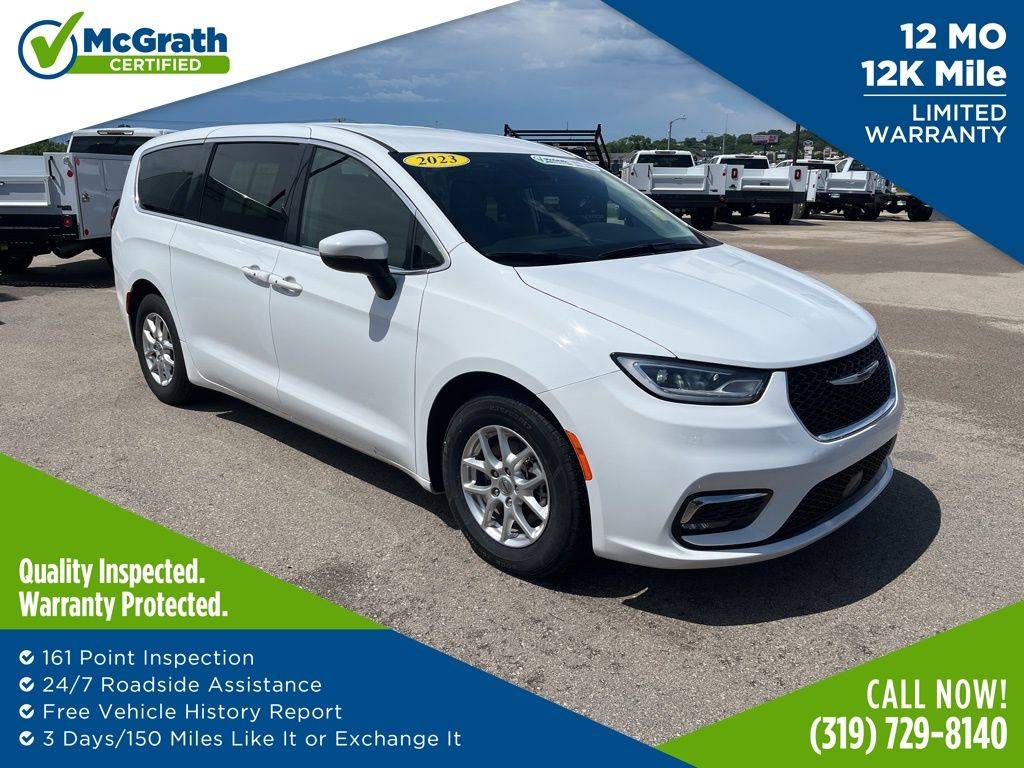 2023 Chrysler Pacifica Touring L — Minivan — 62,995 mi — Dubuque, IA
