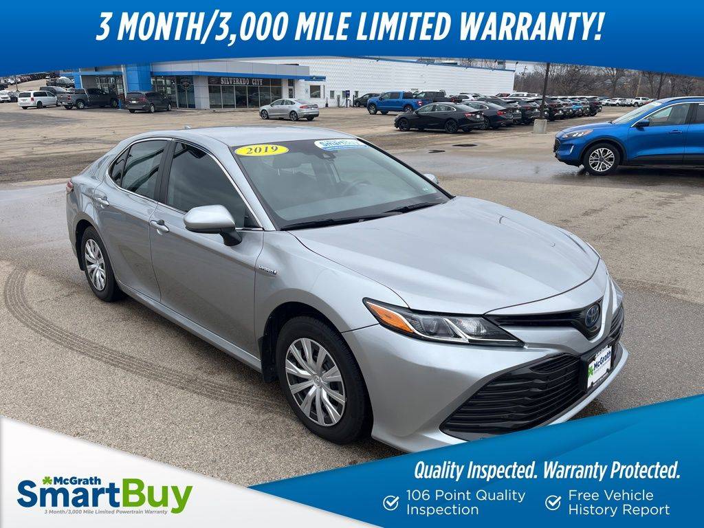 2019 Toyota Camry Hybrid LE — Sedan — 61,586 mi — Dubuque, IA