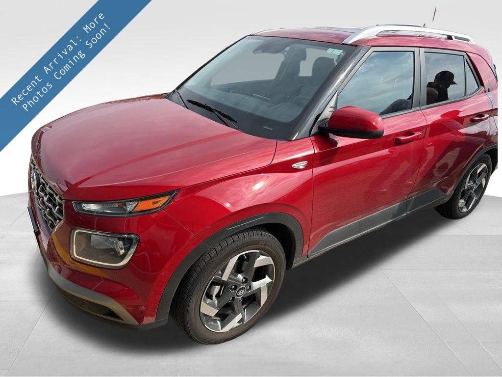 2023 Hyundai Venue SEL — SUV — 15,136 mi — Dubuque, IA
