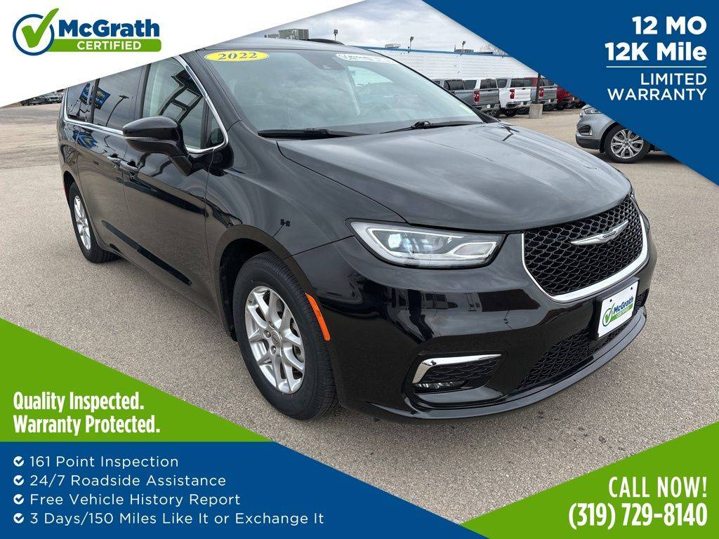 2022 Chrysler Pacifica Touring L — Minivan — 62,275 mi — Dubuque, IA