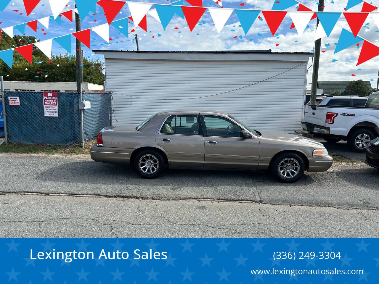 2001 Ford Crown Victoria Base — Sedan — 244,497 mi — Lexington, NC
