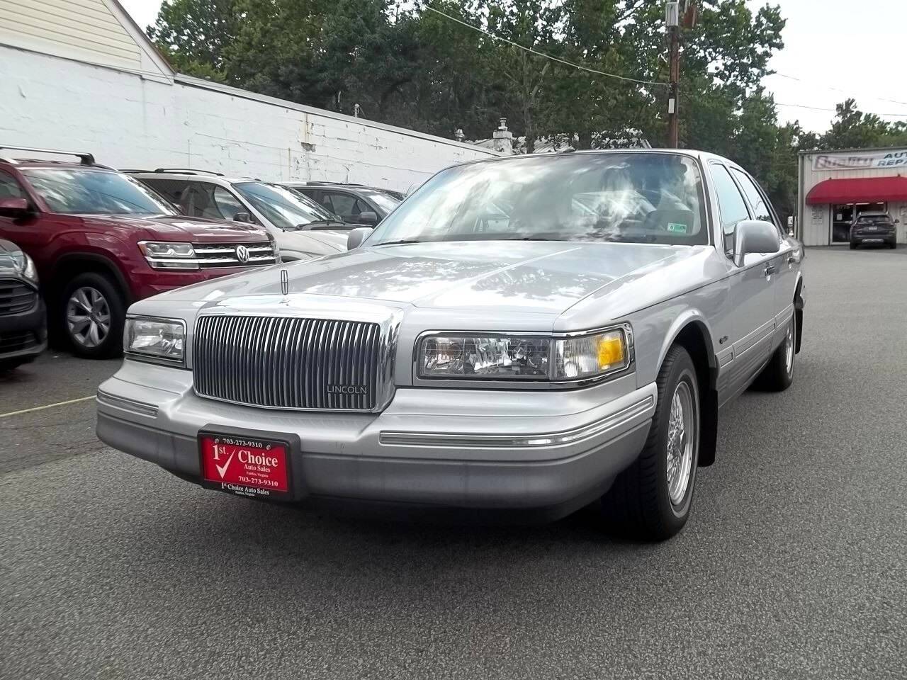 1997 Lincoln Town Car Signature — Sedan — 88,935 mi — Fairfax, VA