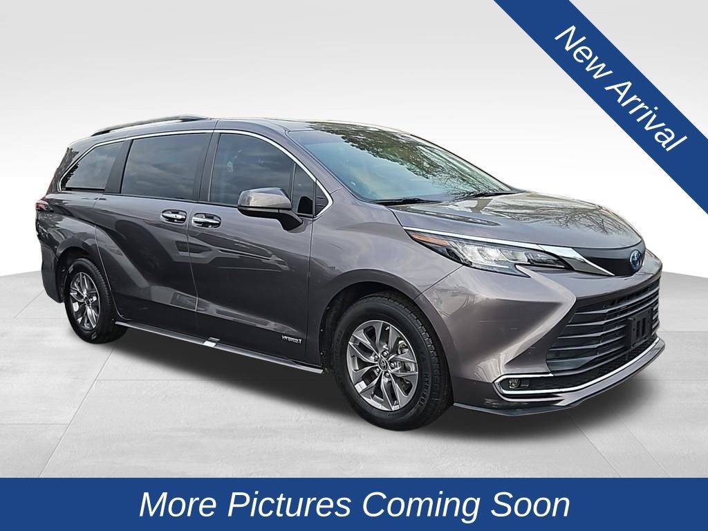 2021 Toyota Sienna XLE — Minivan — 66,834 mi — Clayton, NC