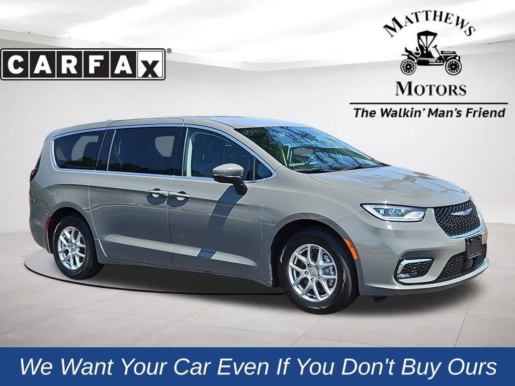 2023 Chrysler Pacifica Touring L — Minivan — 65,523 mi — Clayton, NC