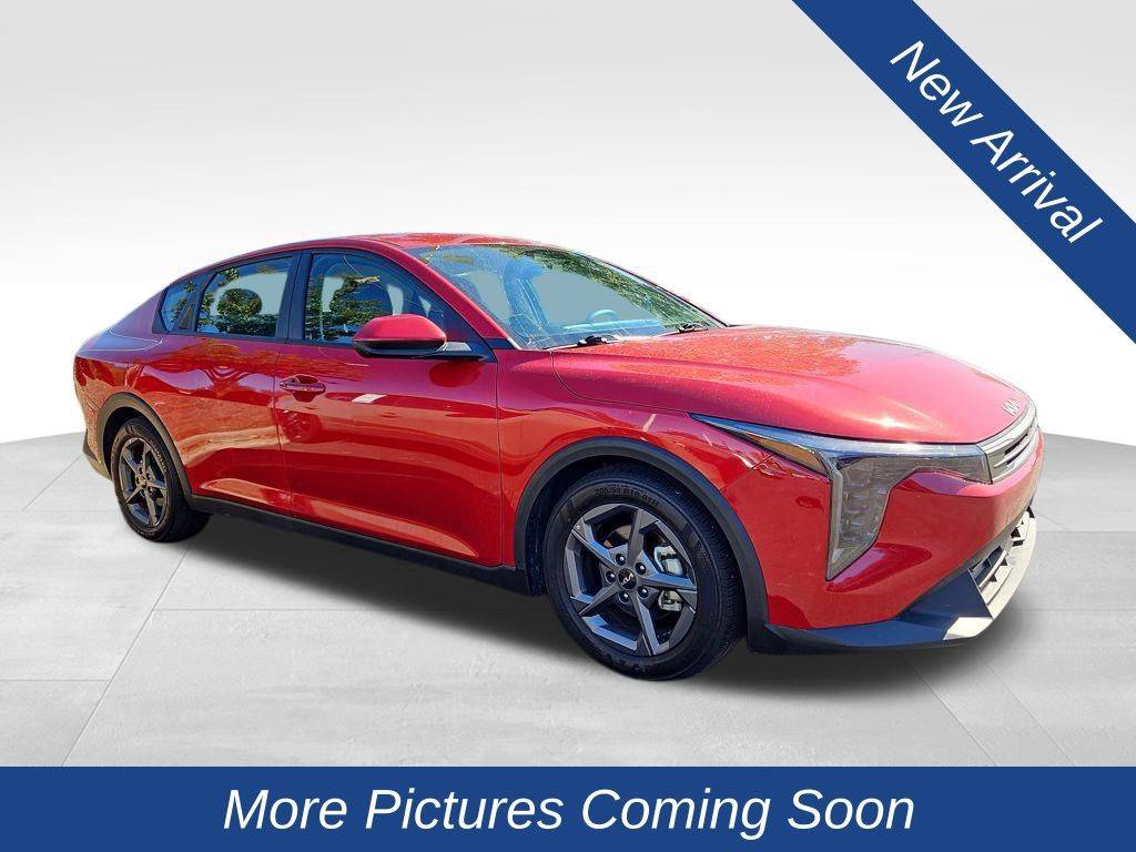 2025 Kia K4 LXS — Sedan — 17,273 mi — Clayton, NC
