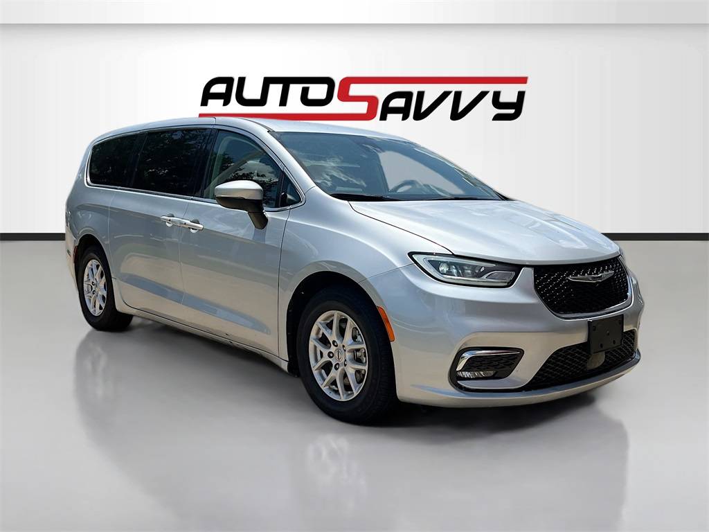 2023 Chrysler Pacifica Touring L — Minivan — 66,458 mi — Fort Worth, TX