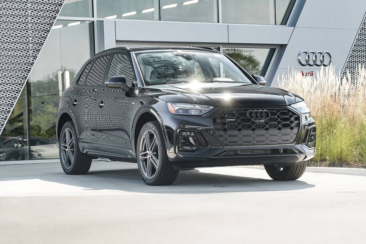 2024 Audi Q5 Plug-In Hybrid e Premium Plus — SUV — 6,172 mi — St. Charles, IL