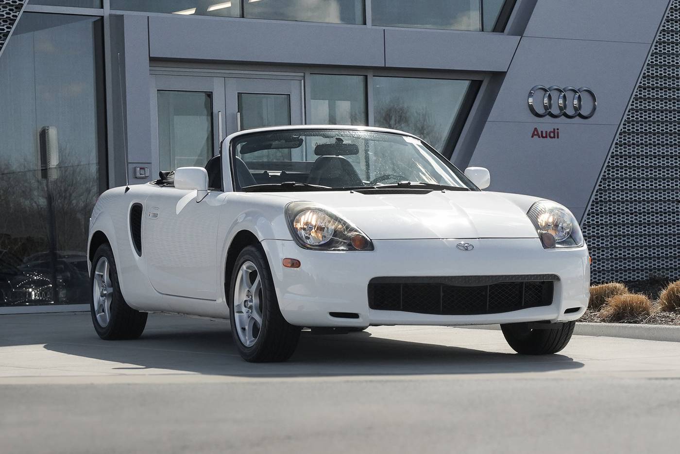 2001 Toyota MR2 Spyder Base — Convertible — 60,004 mi — St. Charles, IL