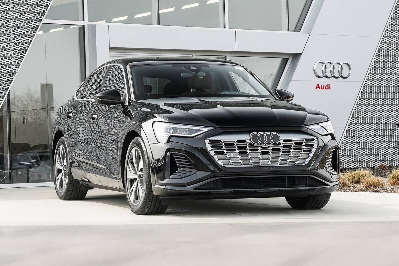 2024 Audi Q8 e-tron S line Premium Plus — SUV — 18,764 mi — St. Charles, IL