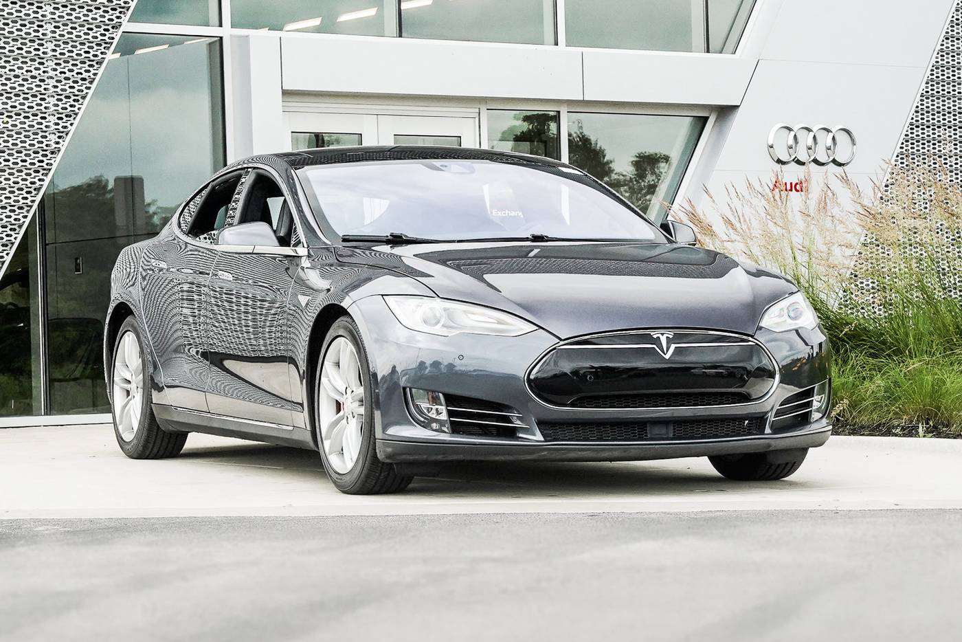 2015 Tesla Model S P85D — Hatchback — 93,847 mi — St. Charles, IL