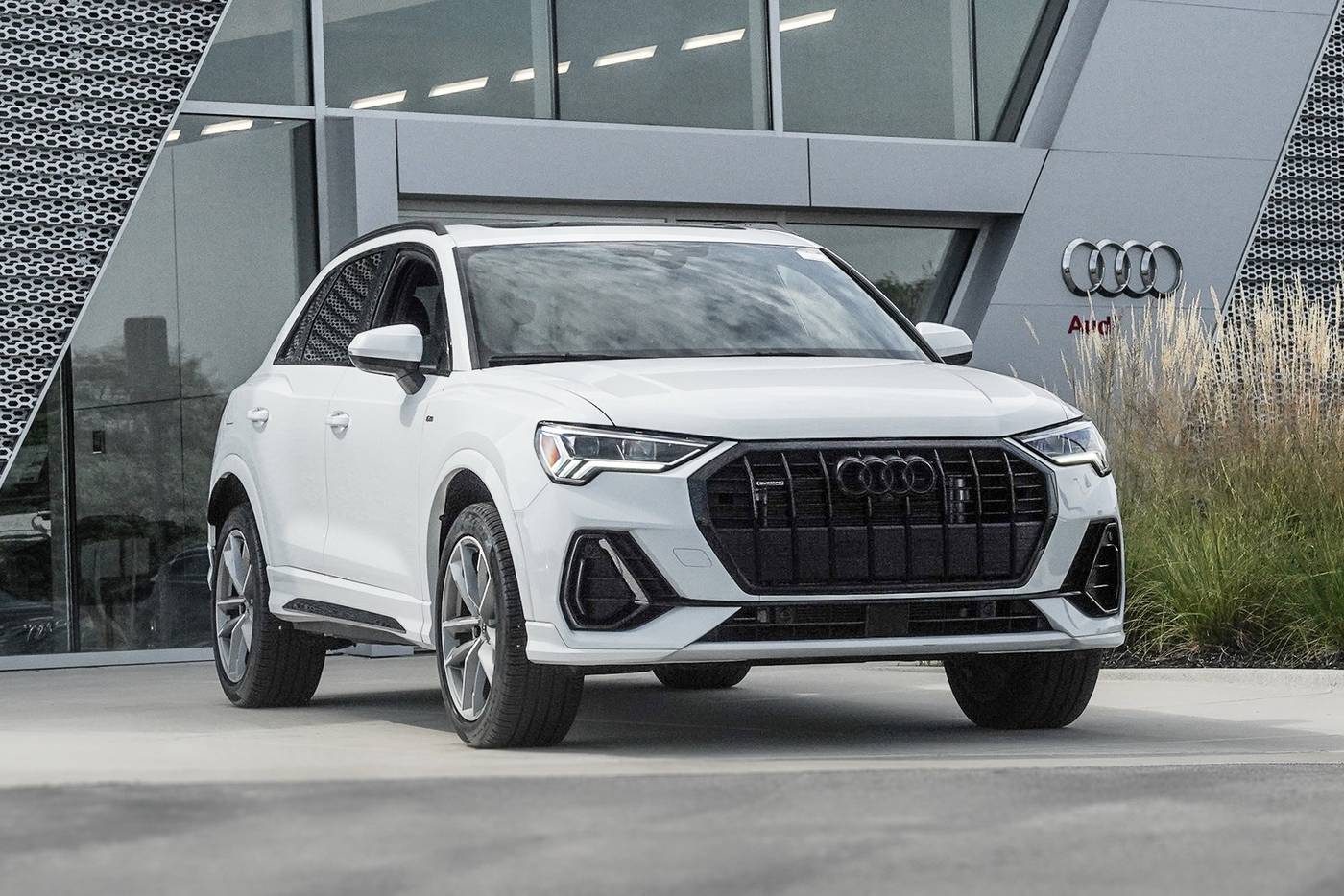 2024 Audi Q3 S line Premium Plus — SUV — 14,744 mi — St. Charles, IL