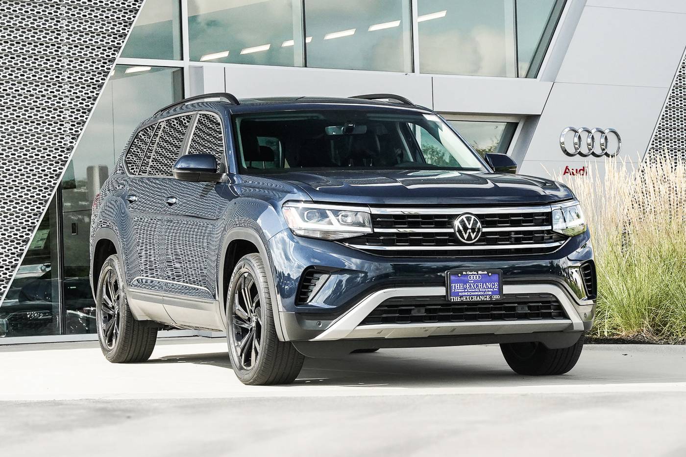 2022 Volkswagen Atlas SE with Technology — SUV — 36,566 mi — St. Charles, IL
